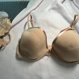 Wacoal tan padded bra with satin trim